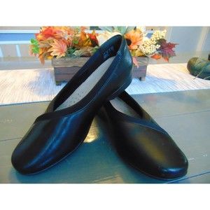 Clark Black Unstructured Flats Size 6.5 great condition. No signs of wear